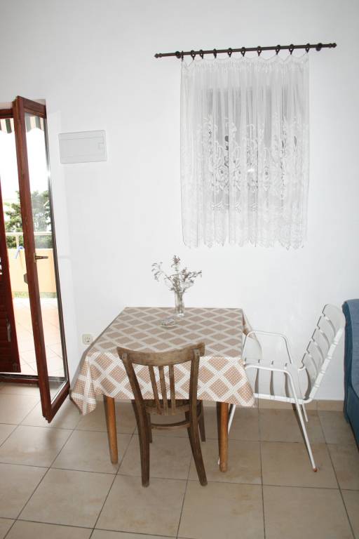 One bedroom apartment near beach Mandre, Pag (A-4095-b) — photo 3