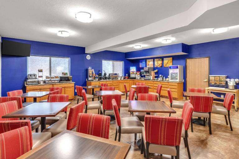 Comfort Inn Denver West Arvada Station — photo 5
