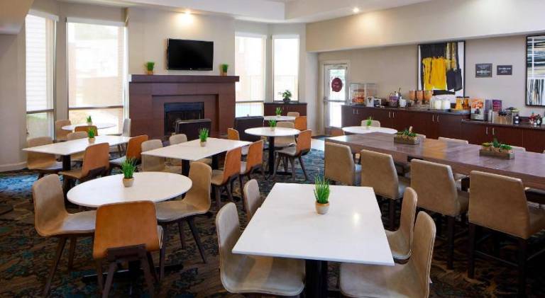 Residence Inn by Marriott Atlanta Airport North/Virginia Avenue — photo 5