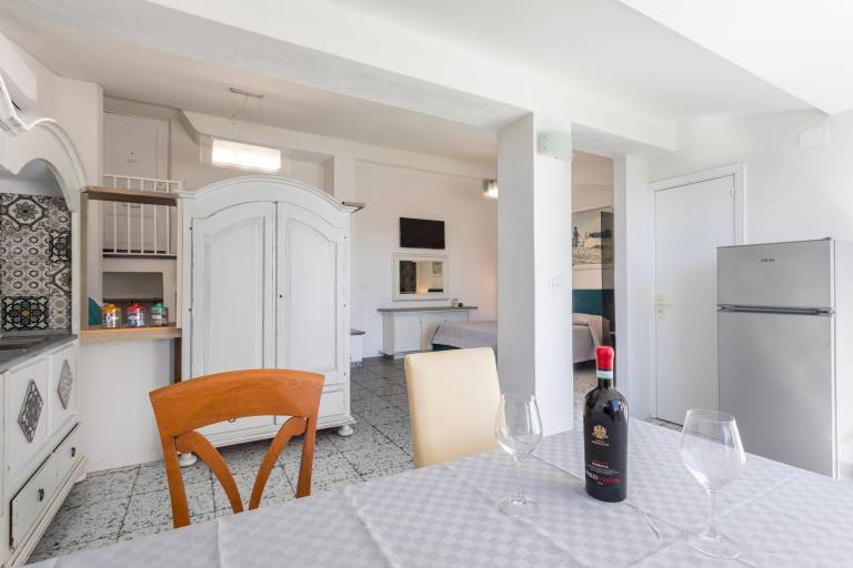 Beautiful apartment with patio, garden & fast internet | City view | Pet-friendly — photo 4