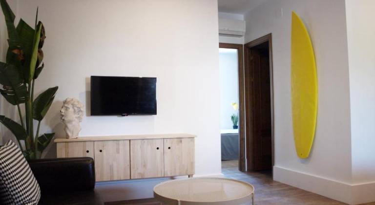 Apartment with terrace — photo 2