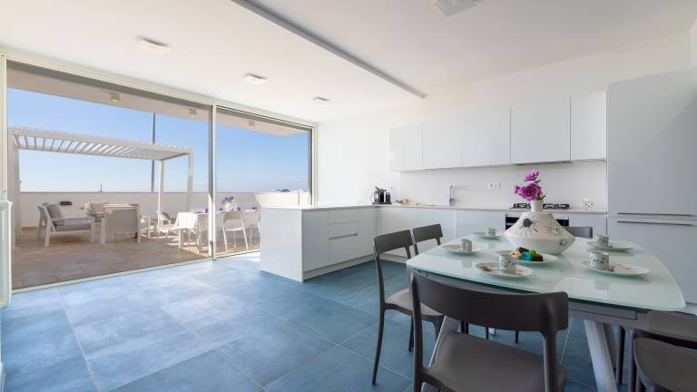 Family-oriented villa with private pool, patio & barbeque | Sea view | Pet-friendly — photo 4