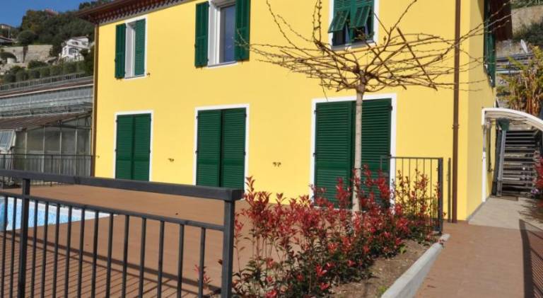 Rental apartment with 2 rooms for 6 persons in Taggia