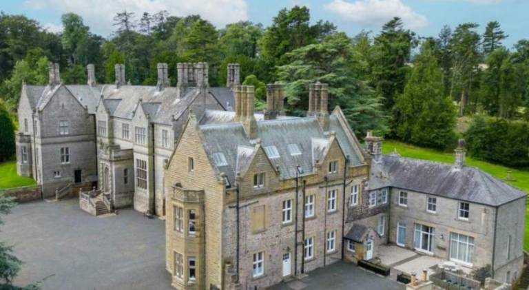 House | Pets allowed in Belford
