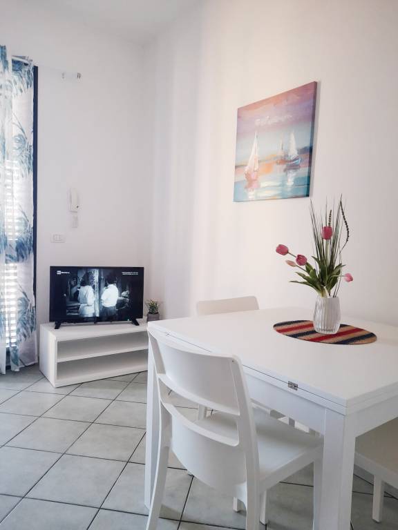 Rental apartment with 2 rooms for 6 persons — photo 2