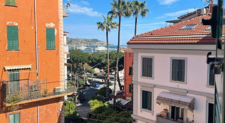 Charming holiday apartment | Close to the beach | Pets are welcome in Sanremo