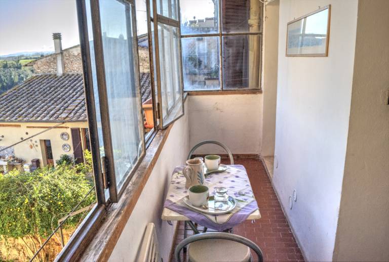 Palazzo Bonaccorsi in the historic center with a panoramic view — photo 5