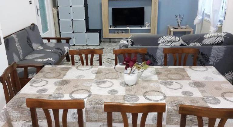 Rental apartment with 2 rooms for 7 persons — photo 3