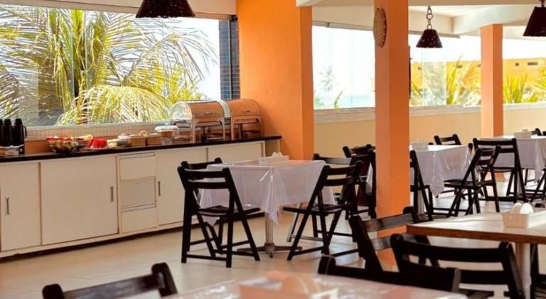 Serviced apartment with terrace, pool & garden — photo 4