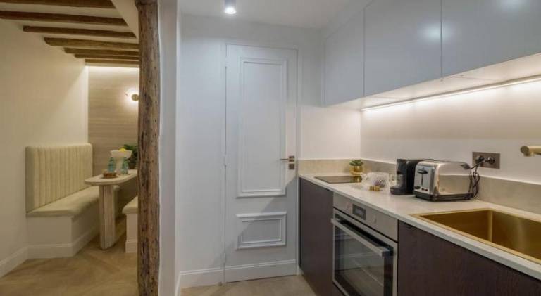 Apartment | Next to Champs-Élysées | Dogs allowed — photo 4