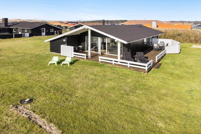 Vacation home with terrace & BBQ in Harboore