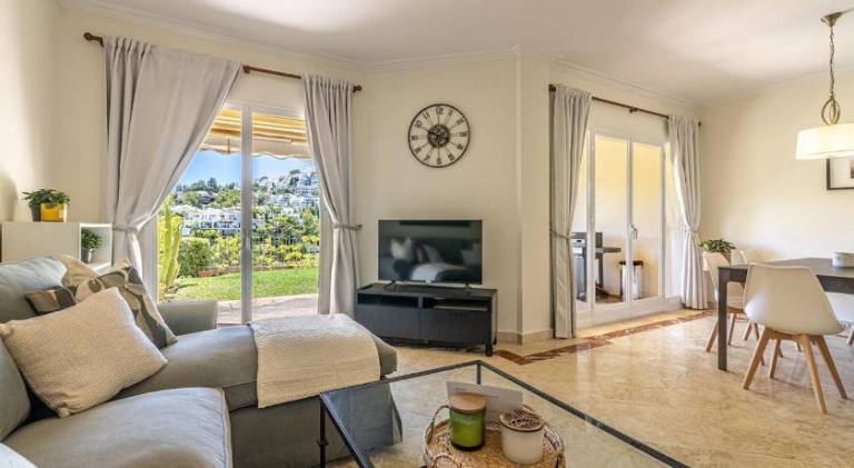 House with pool in Benahavis