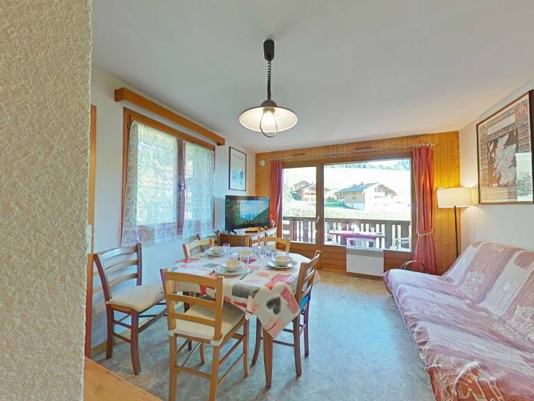 Cozy 6-person apartment, near slopes and center, balcony, parking, pets allowed — photo 2