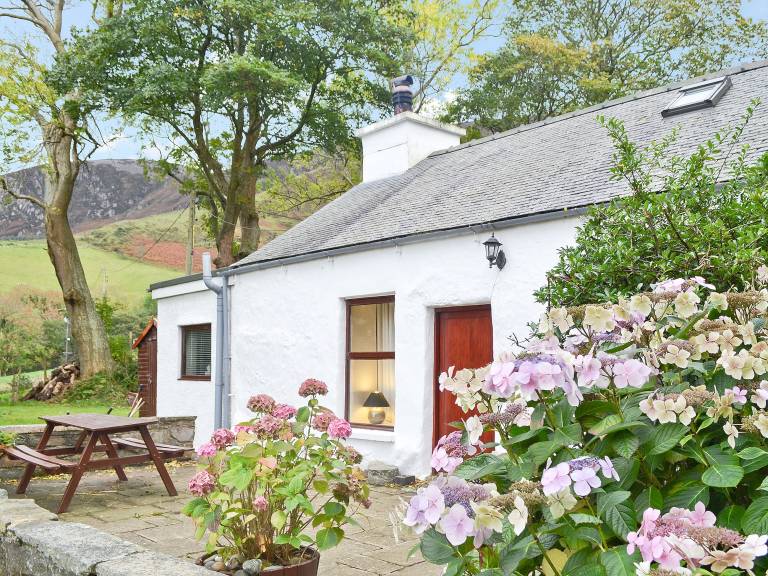 Cottage  Trefor