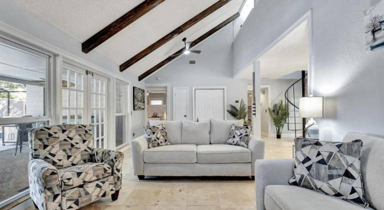 Lovely vacation home with pool | Pets allowed — photo 4
