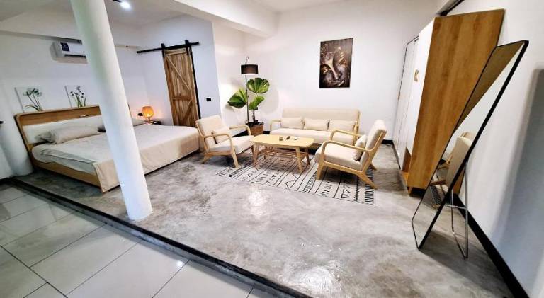 Apartment with yard | Perfect for remote work | Pets are welcome — photo 2