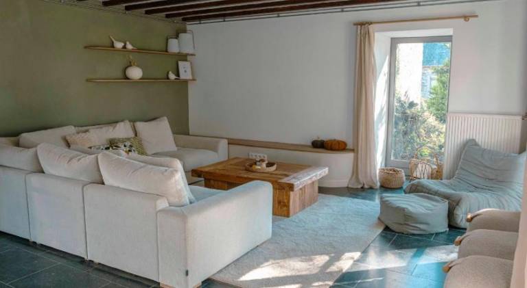 Villa with jacuzzi — photo 2
