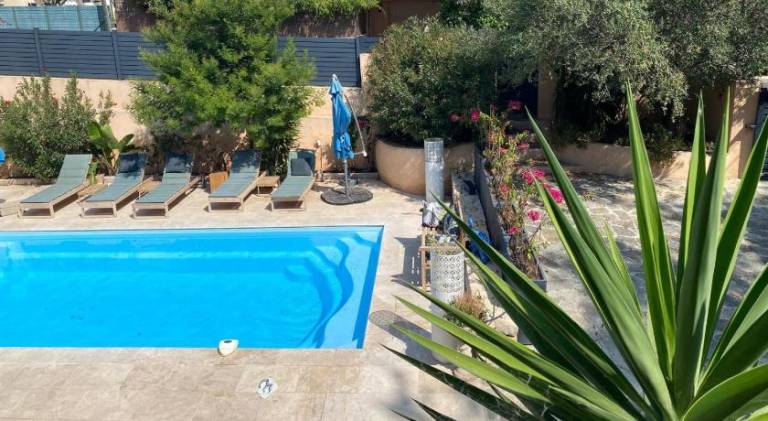 Beautiful vacation home with yard & pool | Dogs allowed in La Valette-du-Var