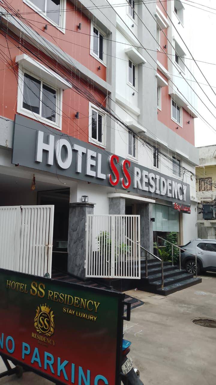 HOTEL SS RESIDENCY