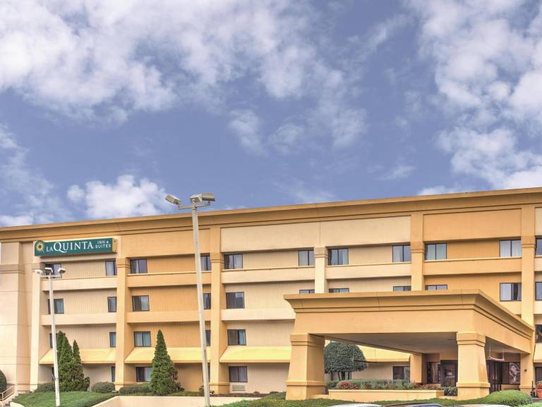 La Quinta Inn & Suites by Wyndham Atlanta Roswell in Roswell, GA