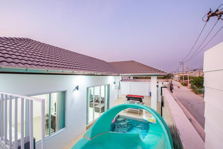 Villa with private pool & grill — photo 4