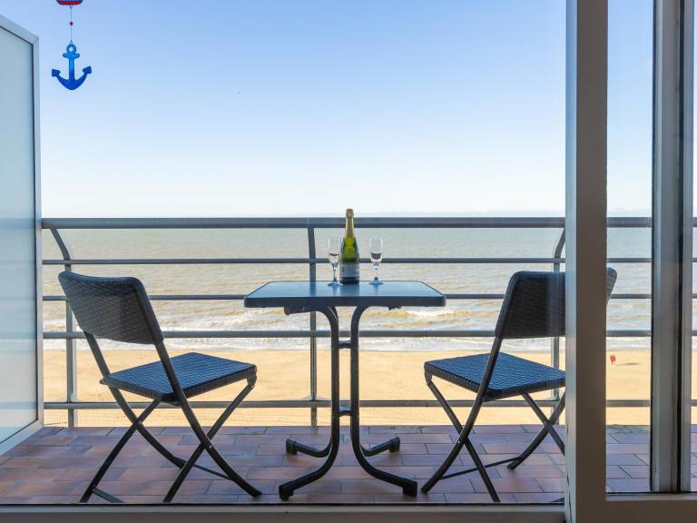 Apartment with terrace | Sea view — photo 4