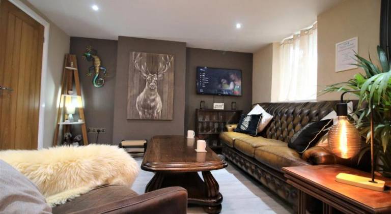 Holiday apartment with 3 rooms for 8 persons in Cardiff