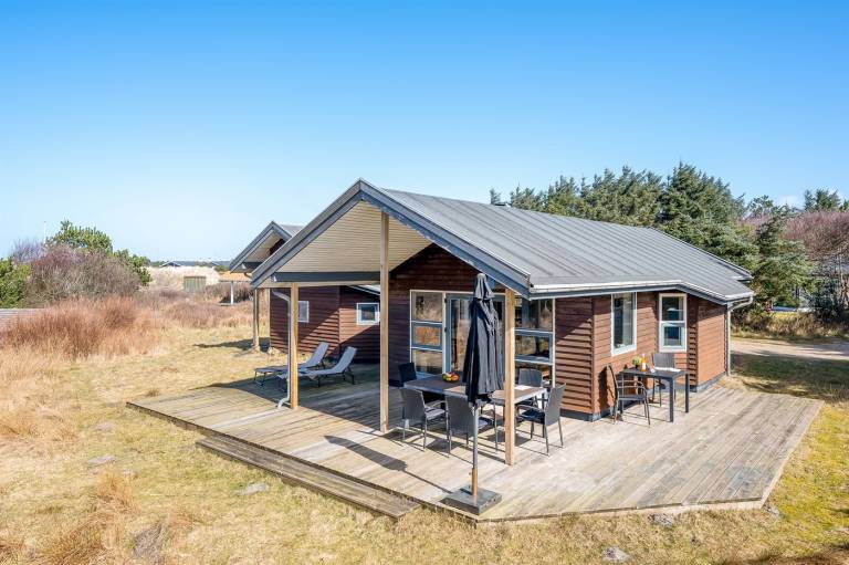 Vacation home with terrace, sauna & barbeque — photo 3