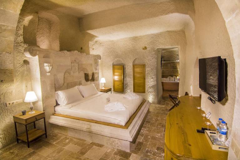 Azure Cave Suites — photo 2