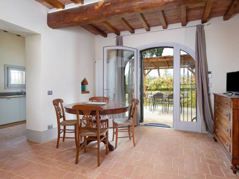 Vacation home with terrace, pool & grill | Pet-friendly — photo 4