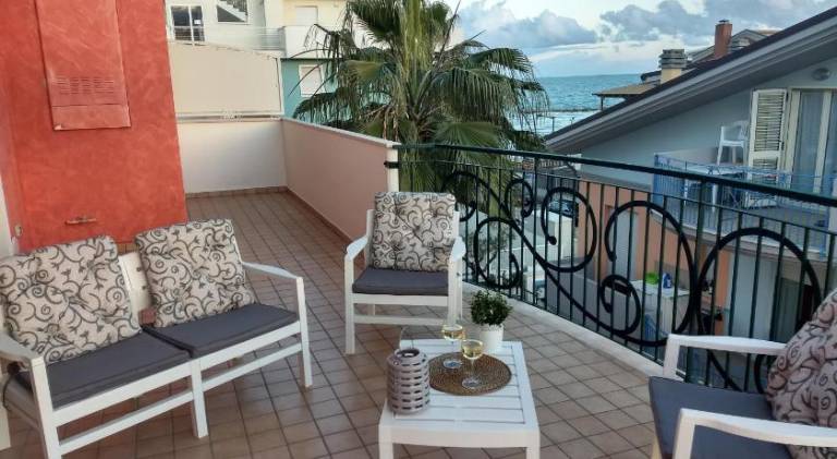 Rental apartment with 2 rooms for 5 persons in San Benedetto del Tronto