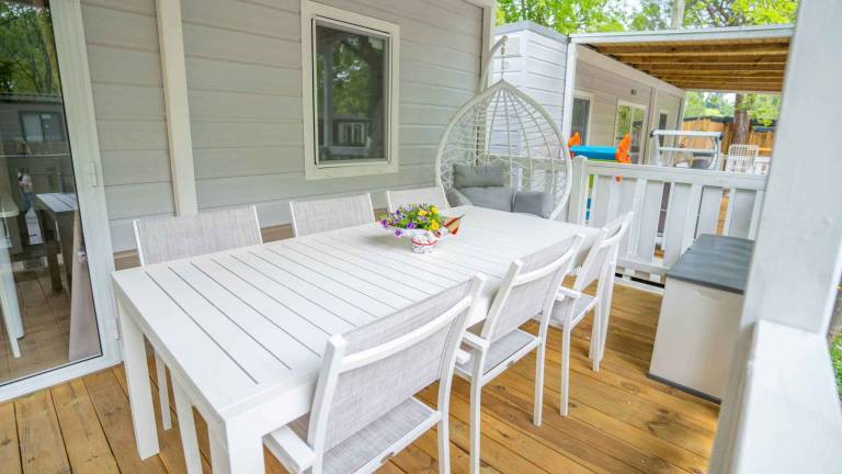 Mobilehome with air conditioning, terrace and pool — photo 3