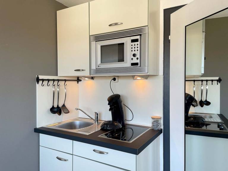 Das kuschelige Apartment COCO mit kleiner Kitchenette und Dusche/WC ist ideal für 2 Personen geeignet — photo 5