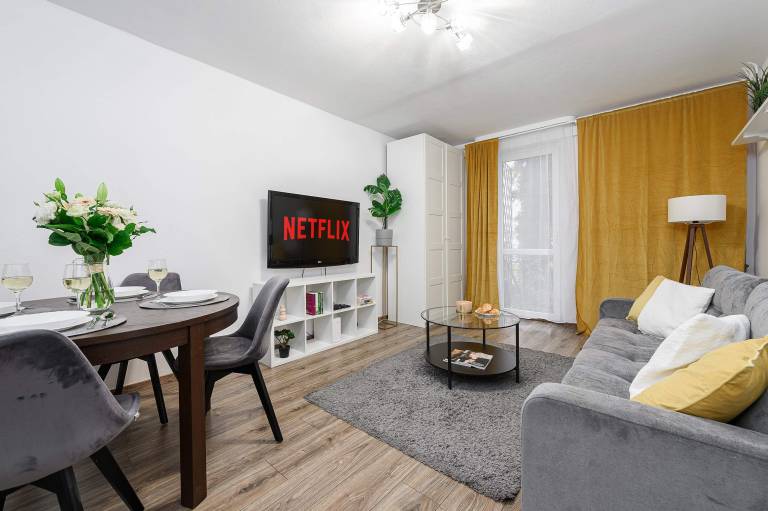 Family-oriented holiday apartment with fast internet | Pet-friendly in Warsaw