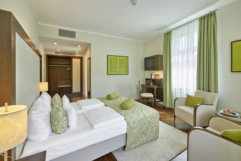 Superior Doppelzimmer Elbblick inkl Eintritt Toskana Therme