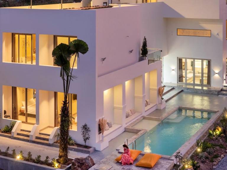 Charming vacation home with pool, hot tub & garden | Suitable for remote work | Pets are welcome — photo 4