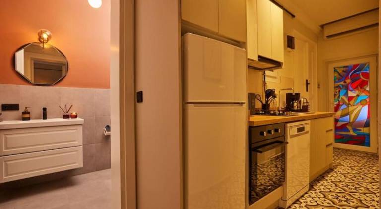 Stunning 3BR 2Bath AC in Center - SanturD4 — photo 3