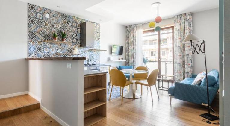 Fully equipped nice rental apartment with terrace | Close to Como Cathedral | Perfect for remote work | Dogs allowed in Brunate
