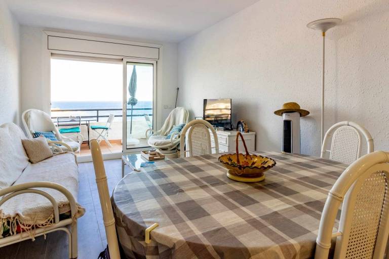 Apartment with pool, terrace & garden | Beach view | Close to the beach | Pets are welcome — photo 4