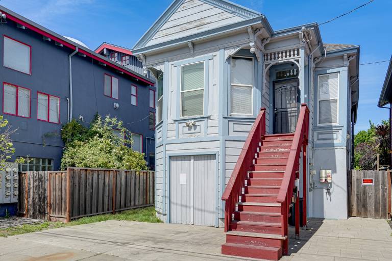 Spacious & Central Pet Friendly Emeryville Home