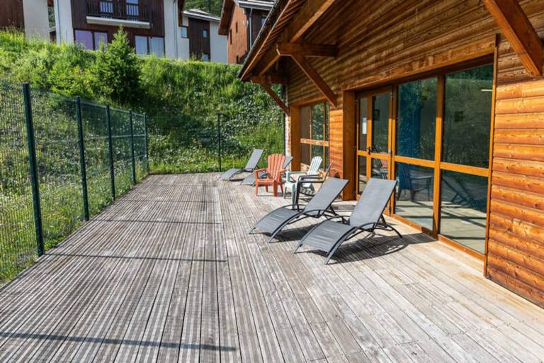 Lovely apartment with hot tub, pool & patio | Ski nearby | Pets are welcome — photo 5