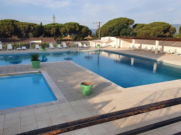 Family-oriented nice vacation home with pool & terrace | Dogs allowed — photo 2