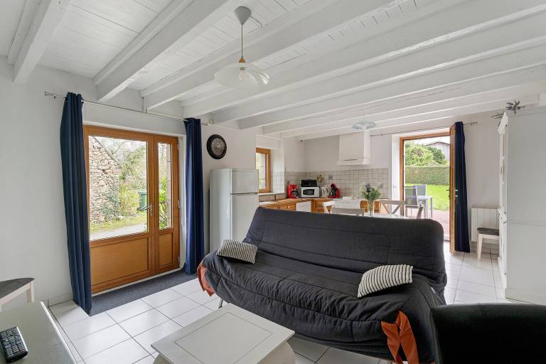 Holiday Home "Gîte Hirondelle" with Private Terrace, Garden, and Wi-Fi — photo 2