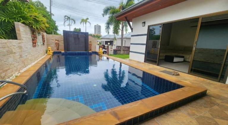 Villa with pool | Close to the beach | Pet-friendly in Rayong