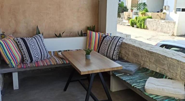Apartment with garden, barbeque & terrace in Mylopotamos