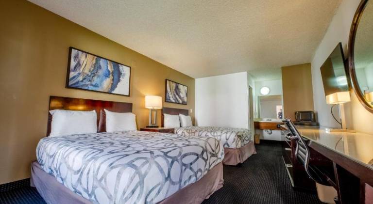Super 8 By Wyndham Buttonwillow — photo 2