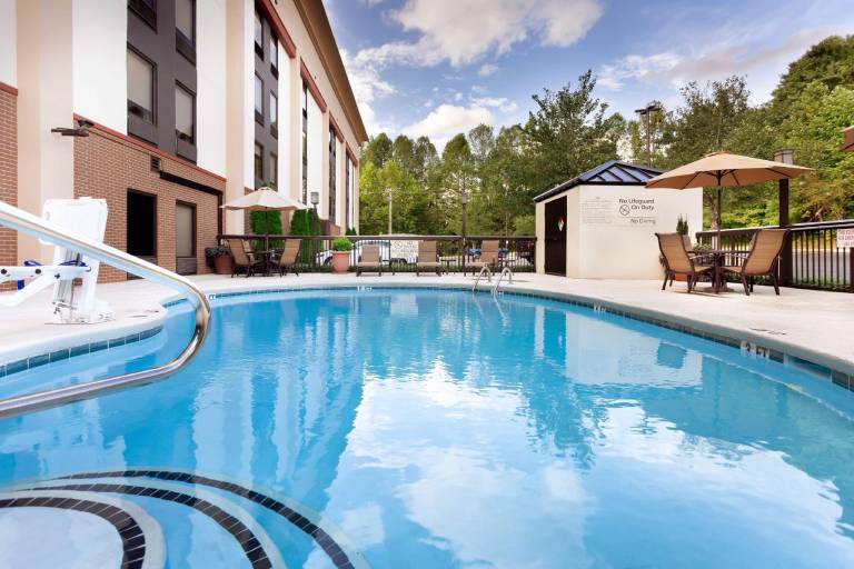 Hampton Inn Morganton — photo 2
