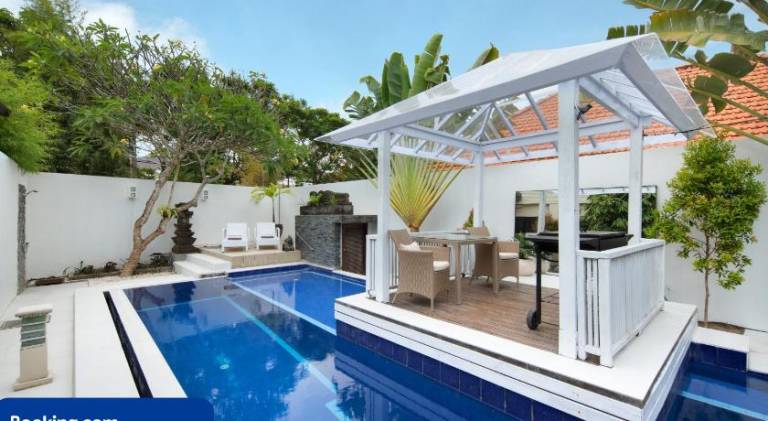 Villa with pool | Beach nearby | Suitable for remote work | Pets allowed in Canggu