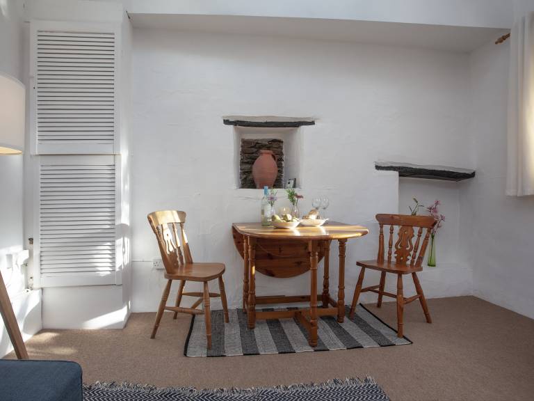 Cottage with 2 rooms for 4 persons — photo 3