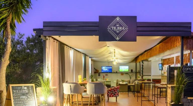 Villa with barbecue, terrace & private pool | Pet-friendly — photo 5
